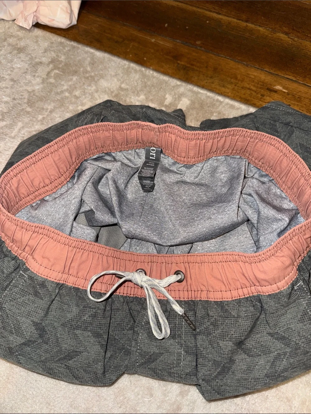Vuori Men's Hybrid Shorts Gray with Pink Waistband